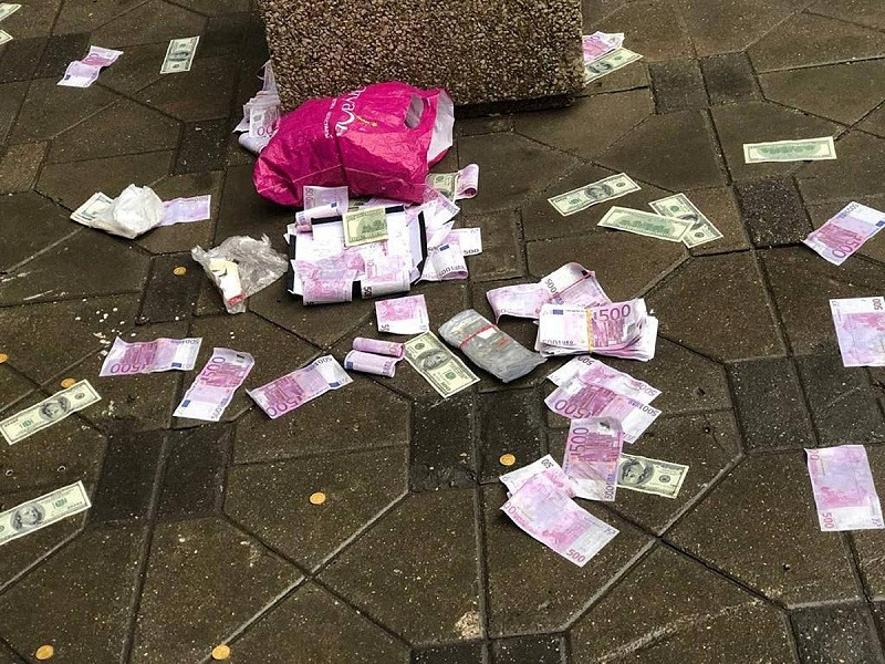 ForPost - Новости : В Москве прошёл валютный дождь