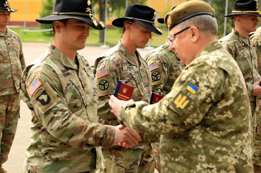 ForPost - Новости : Экс-советник Пентагона Макгрегор: США подготовили ВСУ для ударов по России
