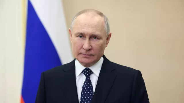 ForPost - Новости : Путин совершил рабочую поездку в Мариуполь