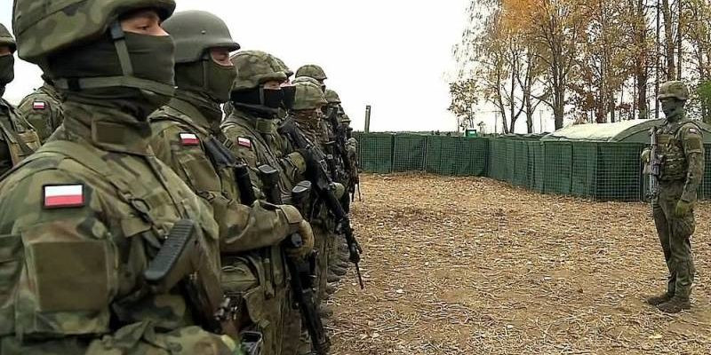 ForPost - Новости : В Польше начали массово разворачивать армейские рекрутинговые центры