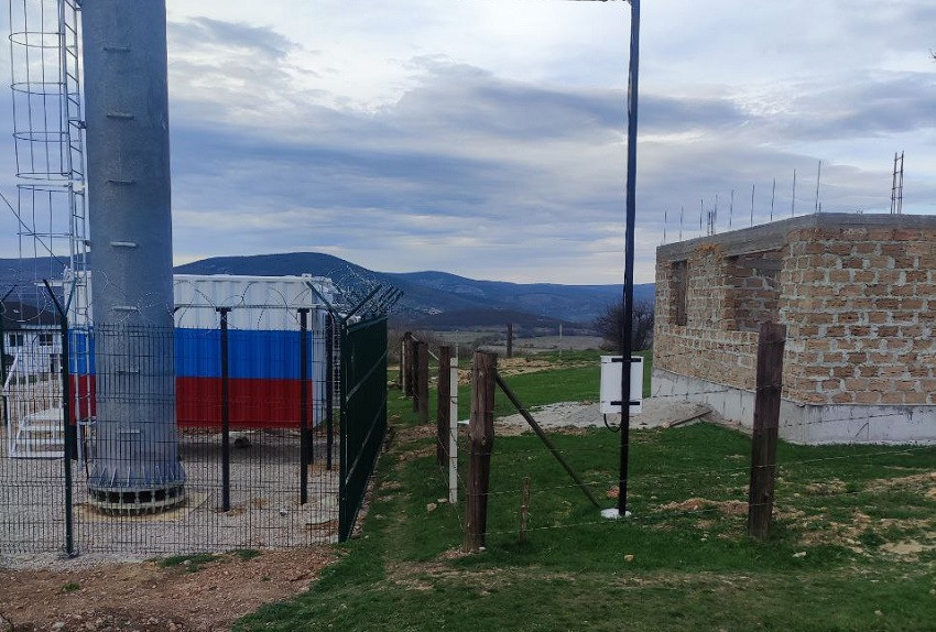 ForPost - Новости : Житель Севастополя вынужден строиться в нескольких метрах от сотовой вышки 