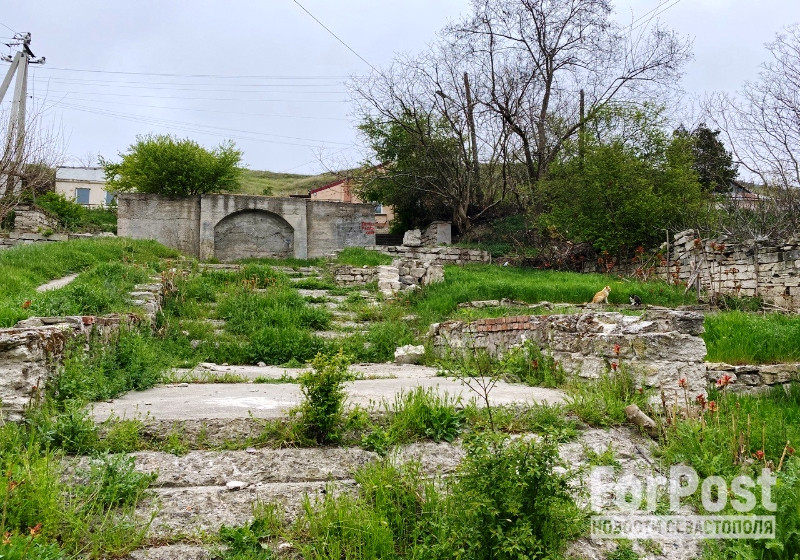 ForPost - Новости : Удастся ли спасти от разрушения ещё одну Митридатскую лестницу в Керчи