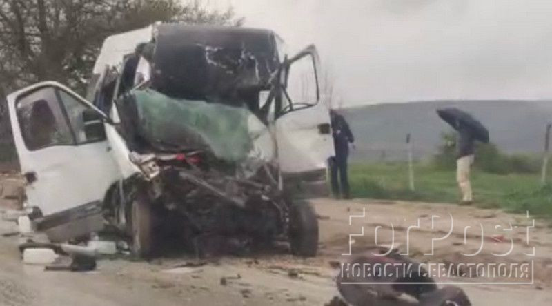 ForPost - Новости : Водитель микроавтобуса скончался после столкновения с грузовиком в Севастополе