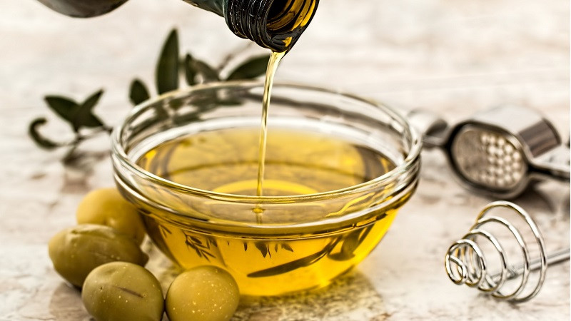 ForPost - Новости : Необычайная польза: как оливковое масло влияет на организм человека