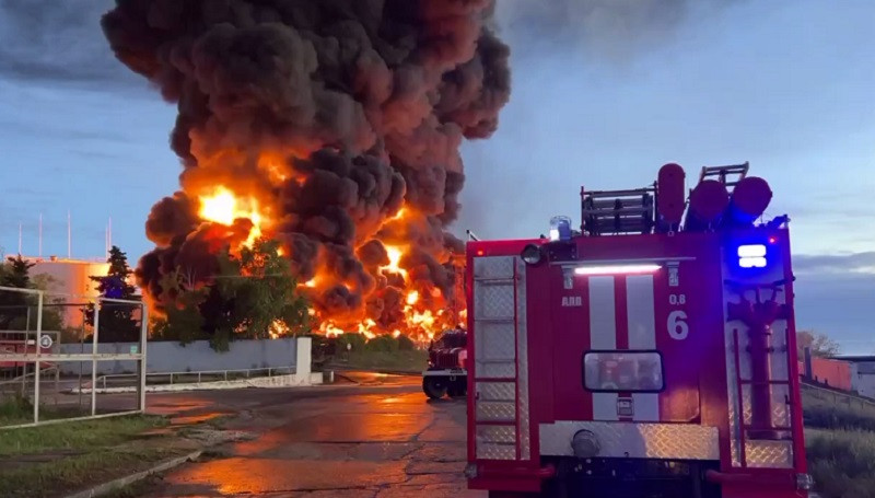 ForPost - Новости : Пожар на нефтехранилище в Севастополе полностью потушен