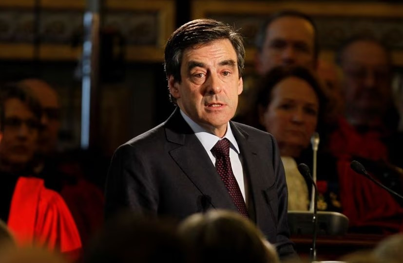 ForPost - Новости : Экс-премьер Франции готов торговать паштетом на Красной площади