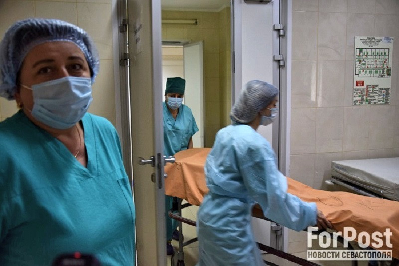 ForPost - Новости : Крымские медики рассказали о состоянии попавших в ДТП возле «Артека»