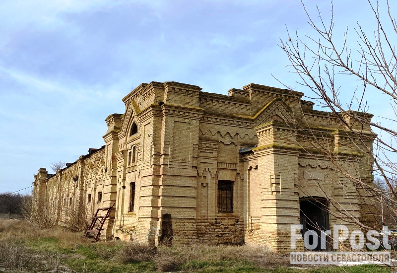 ForPost - Новости : Какую историю хранит амбар XIX века в степях Крыма