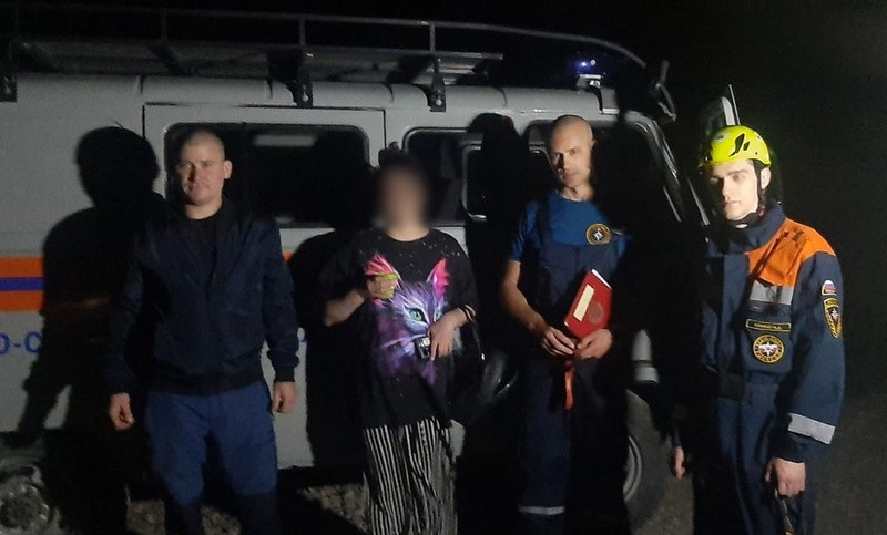 ForPost - Новости : Одинокой туристке на Низкой Скале ночью понадобились крымские спасатели