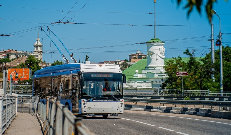 ForPost - Новости : Торможение севастопольских троллейбусов отправило в больницу двух пассажиров 