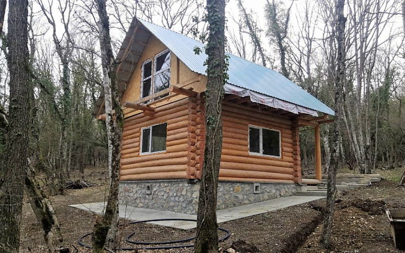ForPost - Новости : Монашеские дома в севастопольском лесу ждёт снос 