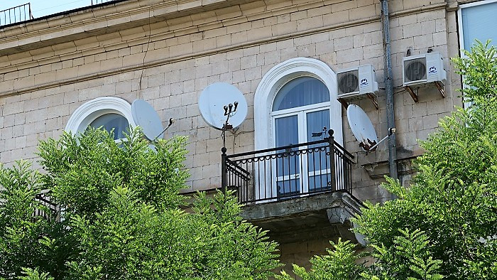 ForPost - Новости : Кондиционеры и перестроенные балконы жилых ОКН в Севастополе будут демонтировать 