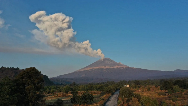 ForPost - Новости : Миллионы людей готовят к эвакуации из-за вулкана