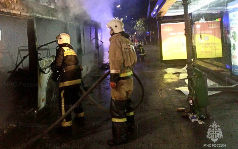 ForPost - Новости : В историческом центре Ялты сгорел троллейбус