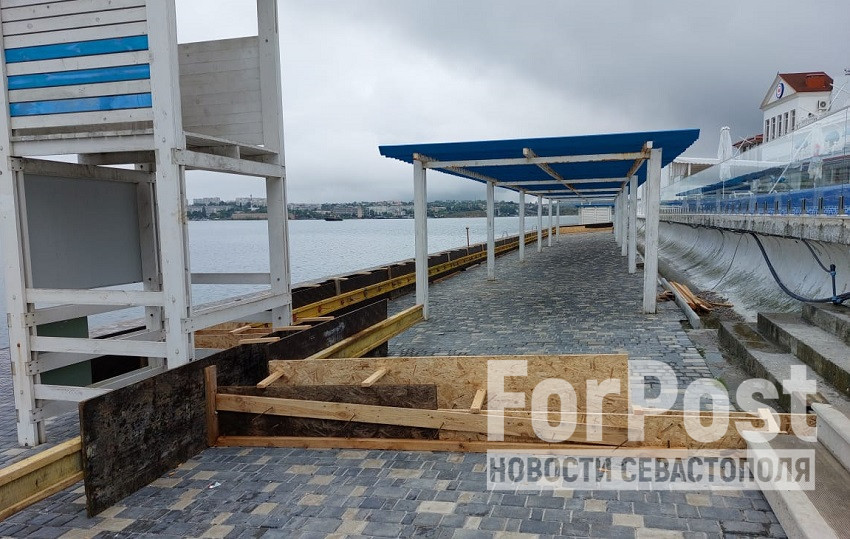 ForPost - Новости : Бассейн на мысе Хрустальном в Севастополе захватывает территорию пляжа?