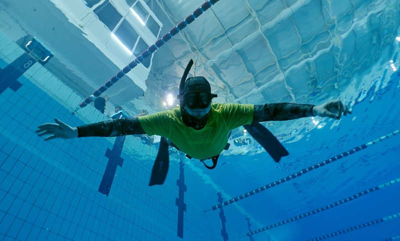 ForPost - Новости : В Севастополе соревновались в задержке дыхания под водой 