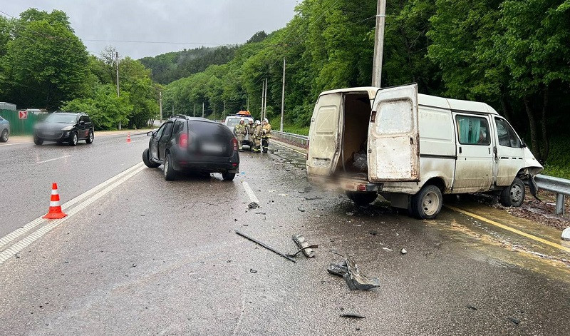 ForPost - Новости : В страшном ДТП на трассе в Крыму погибли три человека