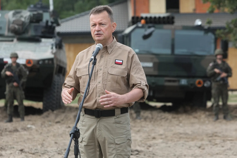 ForPost - Новости : Министр обороны Польши сообщил о заказе страной около 1 млн снарядов калибра 155 мм