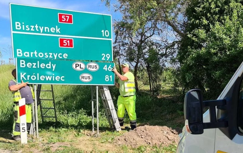 ForPost - Новости : «Указатель на Нарнию»: в Польше начали менять знаки со словом «Калининград»