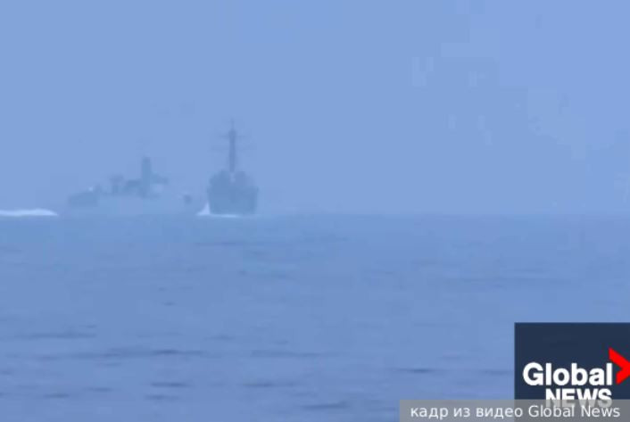 ForPost - Новости : Китайский корабль едва не столкнулся с эсминцем ВМС США Chung-Hoon в Тайваньском проливе