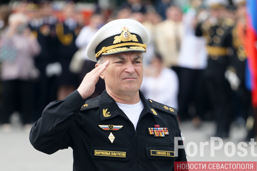 ForPost - Новости : Командующему Черноморским флотом в Севастополе Виктору Соколову присвоено звание адмирала
