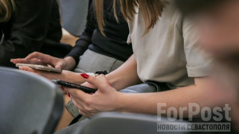ForPost - Новости : Крымские абитуриенты смогут найти ВУЗ или колледж через чат-бот