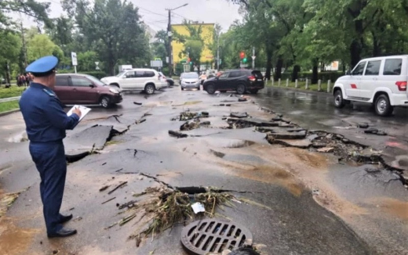 ForPost - Новости : Сделанную по нацпроекту дорогу смыло дождём