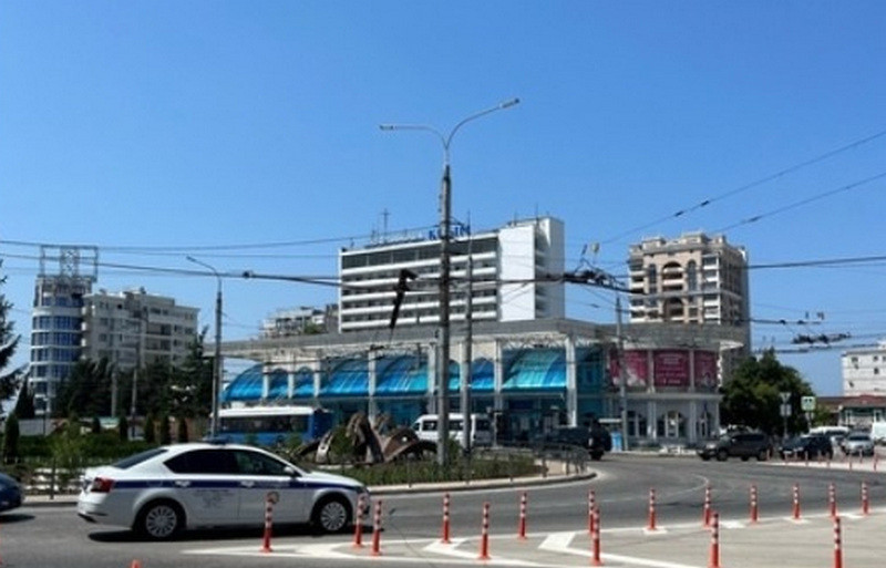 ForPost - Новости : Четвёртый обрыв троллейбусной сети за последний месяц произошел в Севастополе