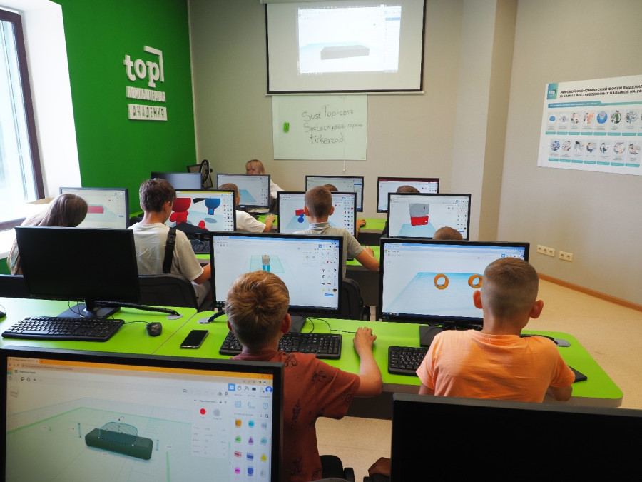 ForPost - Новости : В Севастополе в «Академии ТОП» обучают детей с 7 лет IT специальностям