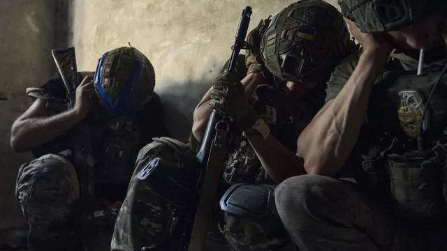 ForPost - Новости : Украинские военные начали сдаваться в плен на Сватовском участке фронта