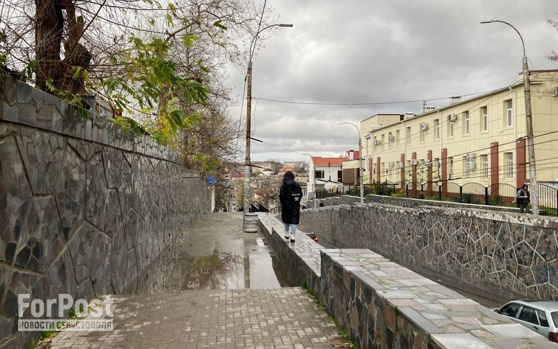 ForPost - Новости : И вторую стену на Адмирала Октябрьского в Севастополе ждёт реконструкция