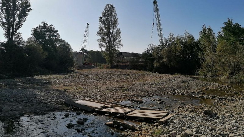 ForPost - Новости : Жители крымского села вынуждены преодолевать вброд самую длинную реку Крыма