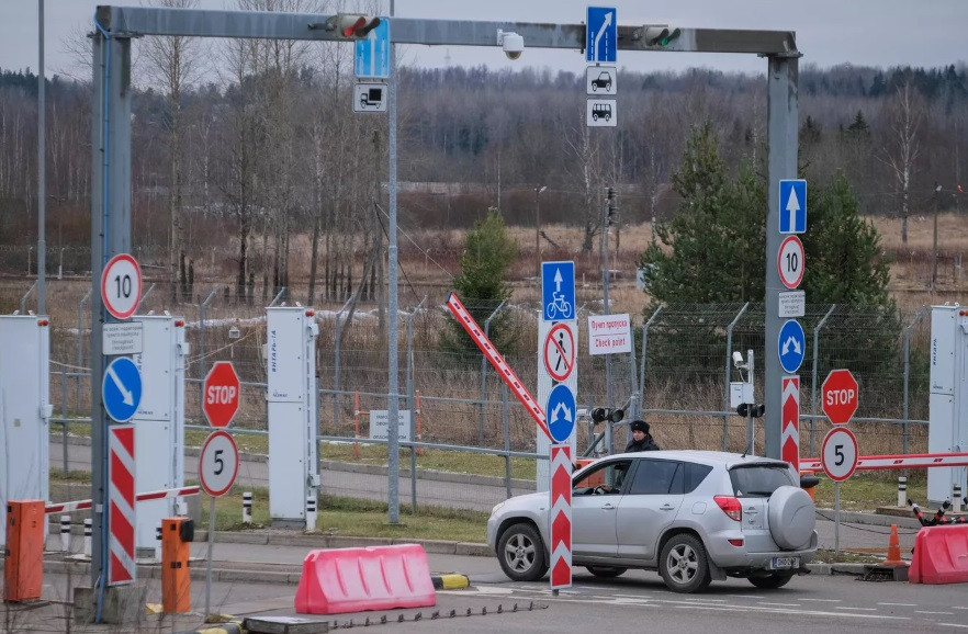 ForPost - Новости : Финляндия готовится закрыть пункты пропуска на границе с Россией
