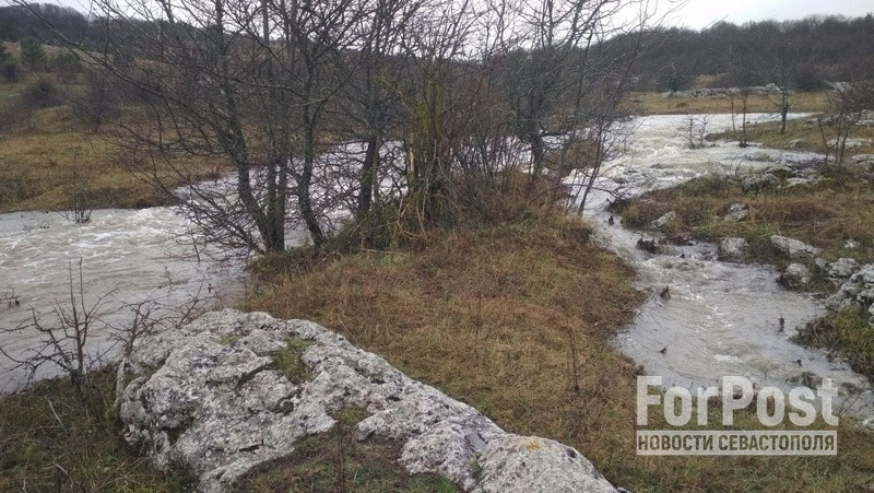 ForPost - Новости : Дожди пробудили горную реку и принесли много вреда городам Крыма