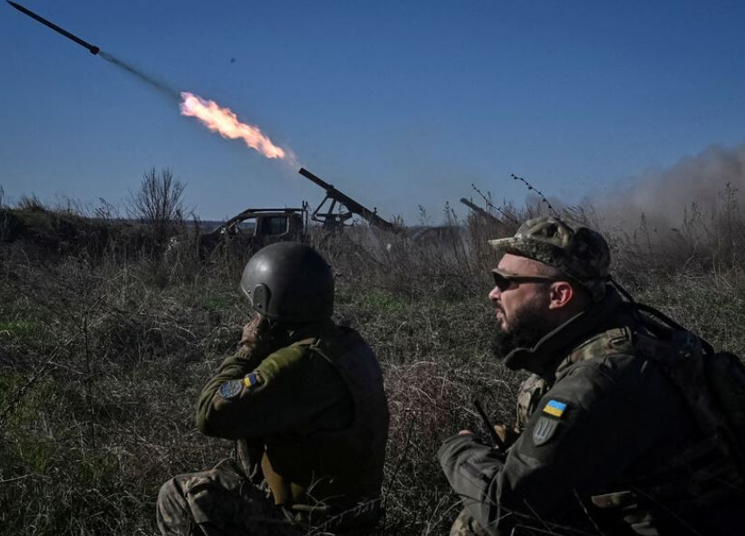 ForPost - Новости : На Украине предложили отправить на фронт чиновников 