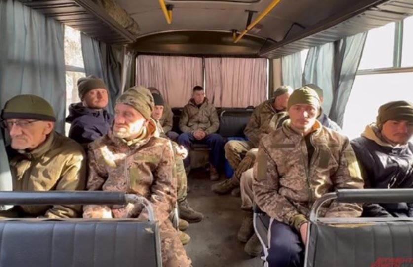 ForPost - Новости : «Мог бы, сбежал в Россию». Солдатам ВСУ провели экскурсию по Мелитополю 