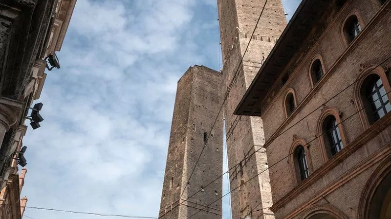 ForPost - Новости : Падающие башни Италии могут наконец упасть