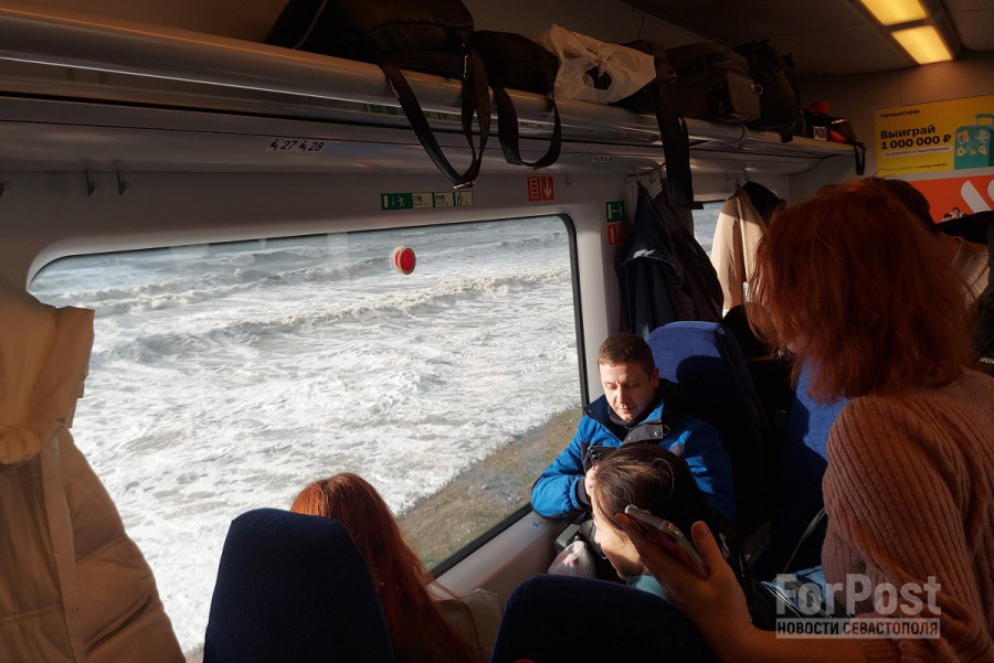 ForPost - Новости : Как севастопольцы из-за бури попали в «лоокаут» на железной дороге в Сочи 