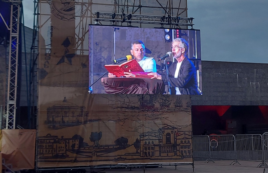 ForPost - Новости: Ренат Ибрагимов выступил в памятном концерте на 35 батарее в Севастополе 