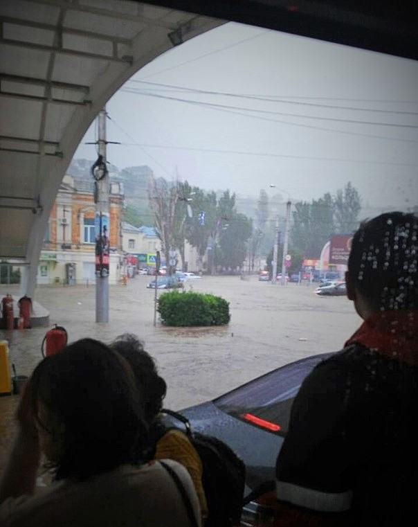 ForPost - Новости: Ничего особенного, обычный дождь, – правительство Севастополя 