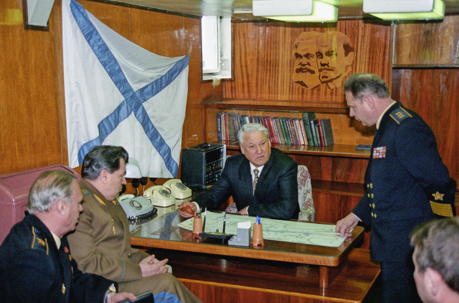 ForPost Мнения: Пытался ли Ельцин сохранить Крым и Севастополь в составе России?