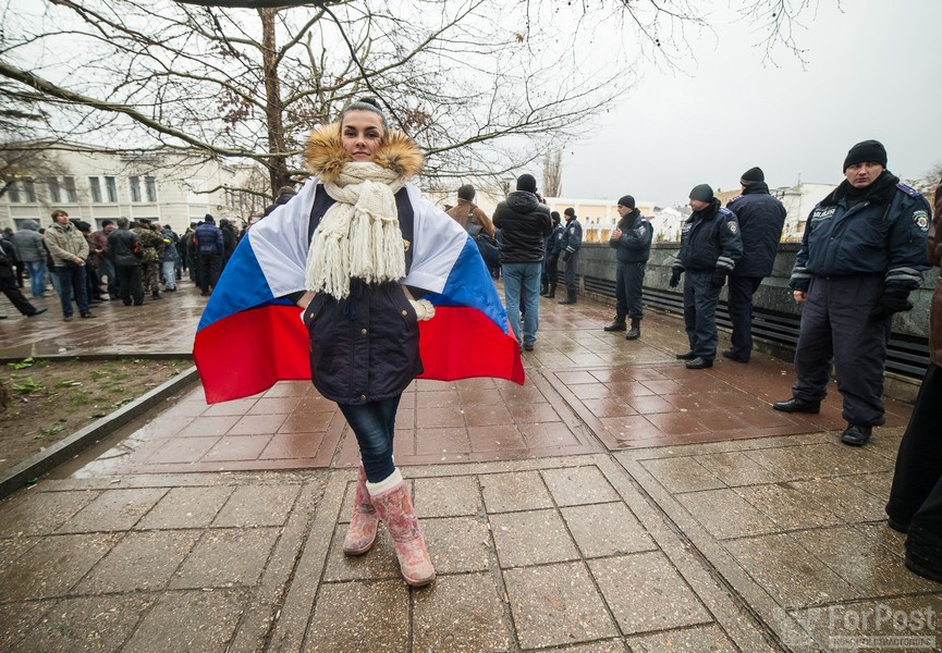 Российский прийти. Вежливые люди Сочи. Вежливые люди блоггер. Вежливые люди белый дом. Пришла в Крым Весна хохмы.