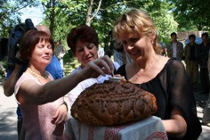 ForPost - Новости : УНП призывает жителей Севастополя встречать корабли США хлебом-солью