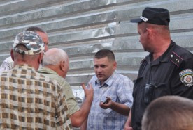 ForPost - Новости : Бои за сосны на ул. Генерала Мельника продолжаются