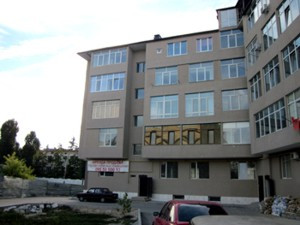 ForPost - Новости : Не верь глазам своим: в Севастополе ГАСК ввел в эксплуатацию жилой дом, как производственную базу