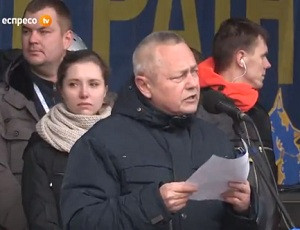 ForPost - Новости : Адмирал Тенюх на Майдане призвал армию не выполнять приказы Януковича