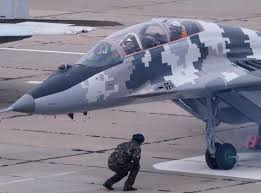 ForPost - Новости : Севастопольские военные авиаторы призвали Януковича восстановить согласие в обществе
