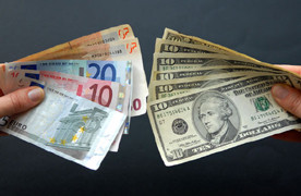 ForPost - Новости : Евро упал впервые с февраля ниже 48 рублей