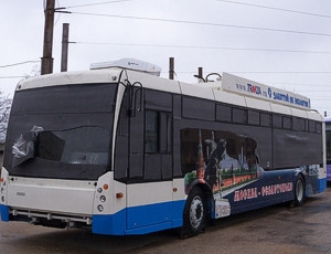 ForPost - Новости : В Севастополе появился первый троллейбус с автономной тягой