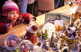 ForPost - Новости : Для новогодних игрушек, угощений и кукол в Севастополе открывают ярмарки